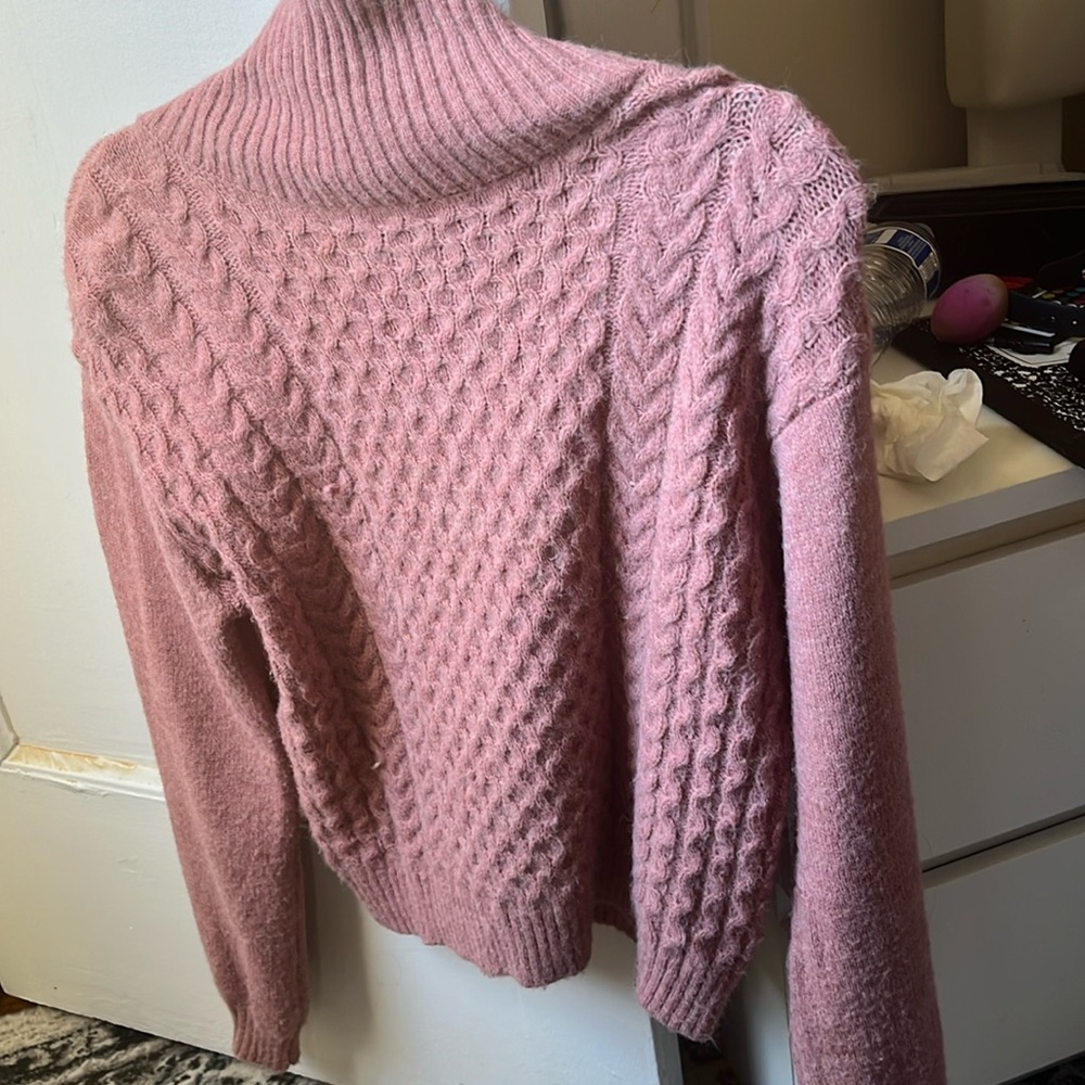 Turtle neck sweater
